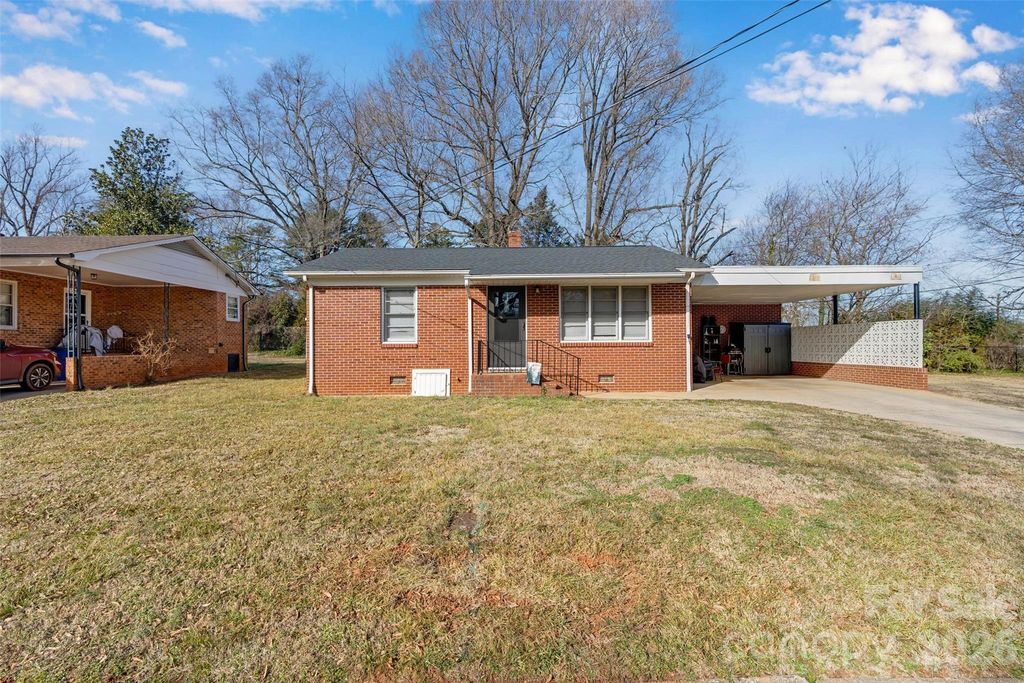 109 9th Street SE, Conover, NC 28613