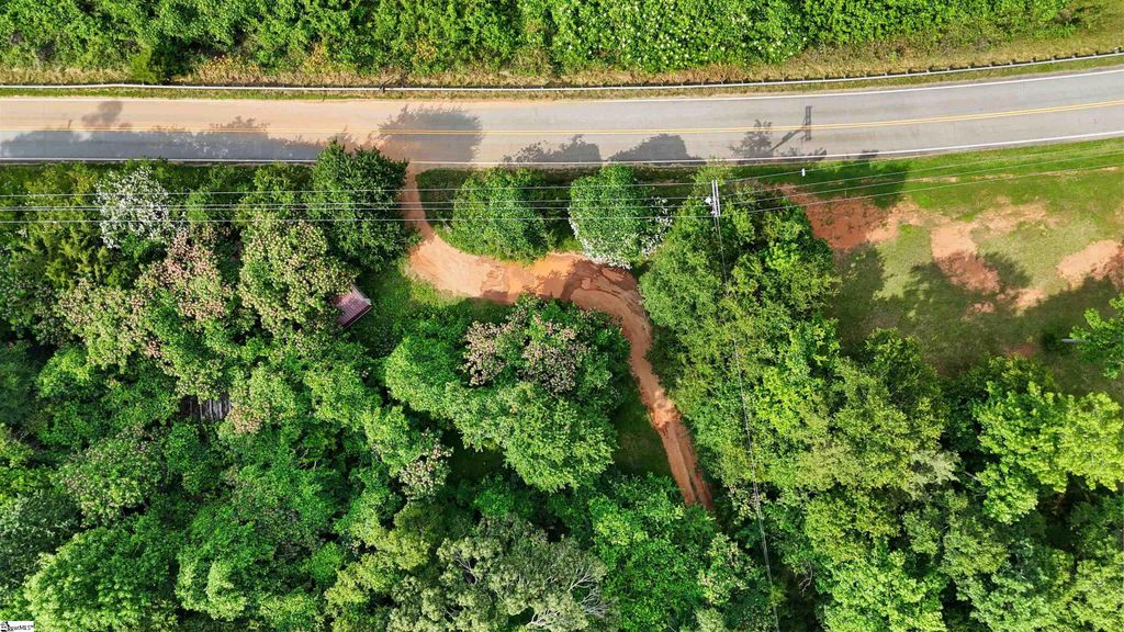 1160 Shaw Road, Woodruff, SC 29388
