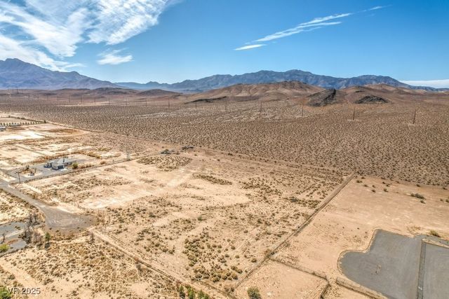 1300 Equestrian Court, Pahrump, NV 89048