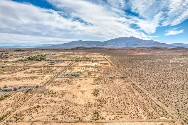 1300 Equestrian Court, Pahrump, NV 89048