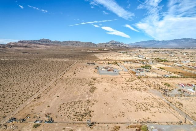 1300 Equestrian Court, Pahrump, NV 89048