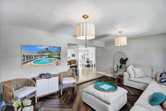 2080 NE 65th St, Fort Lauderdale, FL 33308