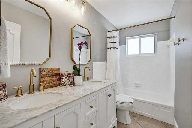 2080 NE 65th St, Fort Lauderdale, FL 33308