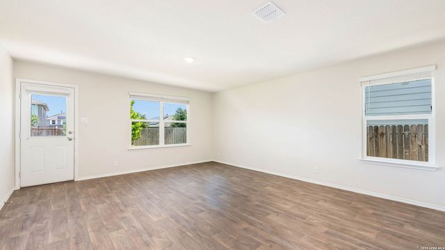5115 GREYWACKE TRL, San Antonio, TX 78253