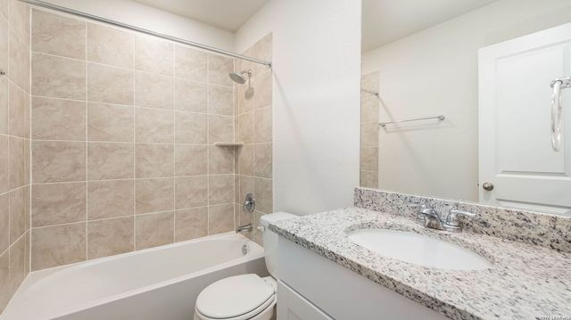 5115 GREYWACKE TRL, San Antonio, TX 78253