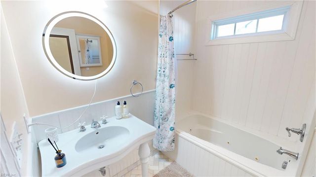 2828 Garland Atwater Jr CT, Virginia Beach, VA 23456