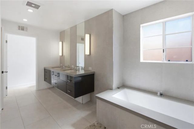5200 White Oak Avenue 36, Encino, CA 91316
