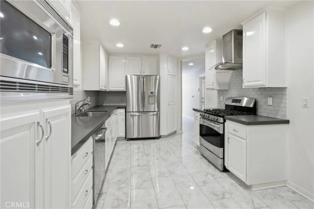 5200 White Oak Avenue 36, Encino, CA 91316