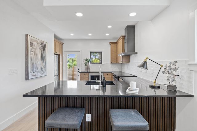 4718 Clarkson Ave, Austin, TX 78751