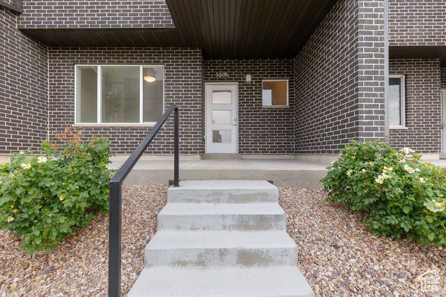 5516 W VICTORY LAP CT, West Valley City, UT 84120