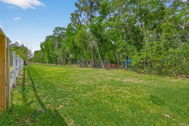 1638 Chart Drive, Crosby, TX 77532