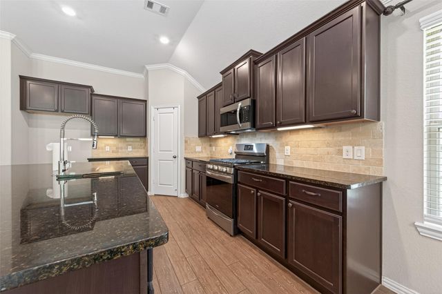 1638 Chart Drive, Crosby, TX 77532