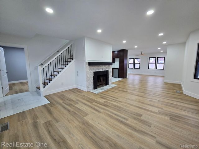 953 Kings Highway, Lincoln Park, MI 48146