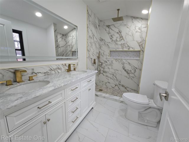 953 Kings Highway, Lincoln Park, MI 48146