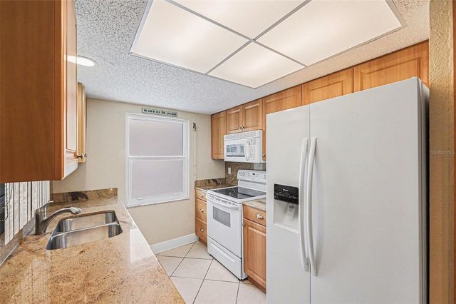 19500 GULF BOULEVARD 102, Indian Shores, FL 33785