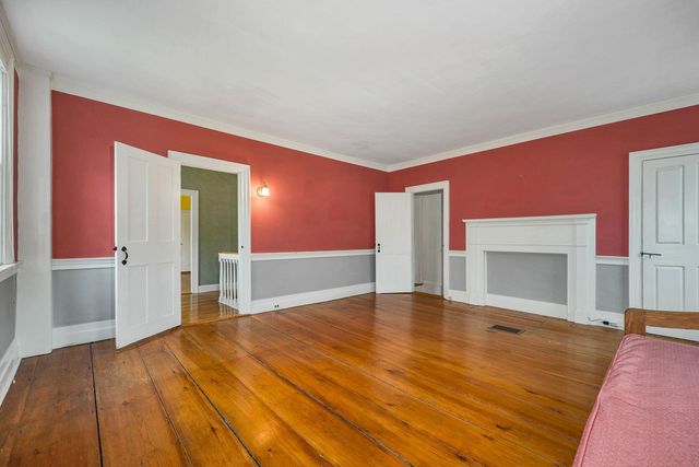 13 Stark Highway North, Dunbarton, NH 03046