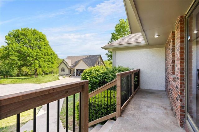 1008 Remington Court, Lee's Summit, MO 64086