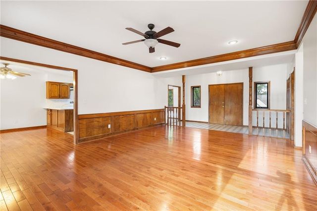 1008 Remington Court, Lee's Summit, MO 64086