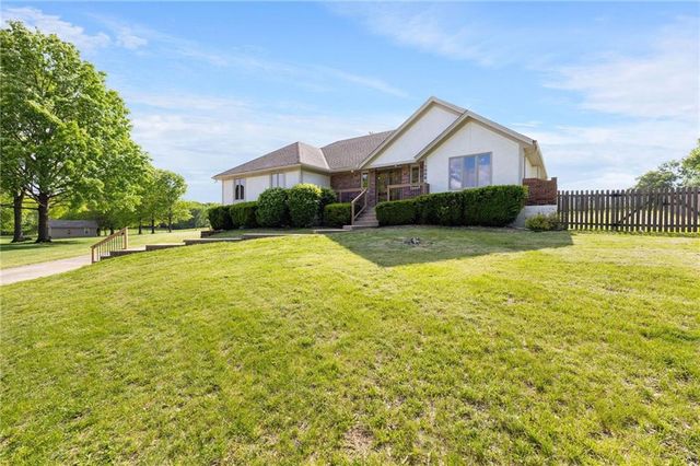 1008 Remington Court, Lee's Summit, MO 64086