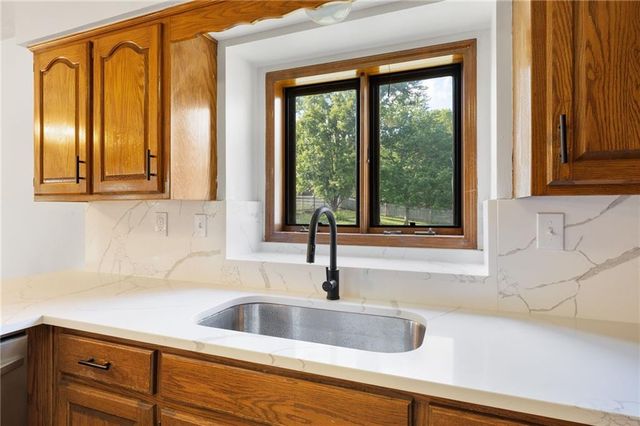 1008 Remington Court, Lee's Summit, MO 64086