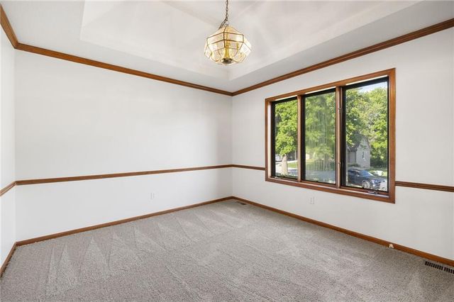 1008 Remington Court, Lee's Summit, MO 64086