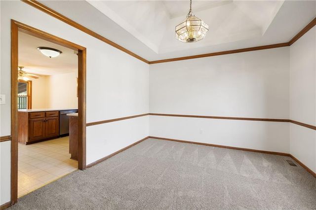 1008 Remington Court, Lee's Summit, MO 64086
