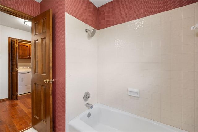 1008 Remington Court, Lee's Summit, MO 64086
