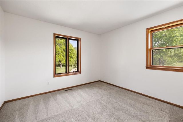 1008 Remington Court, Lee's Summit, MO 64086