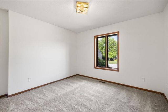 1008 Remington Court, Lee's Summit, MO 64086