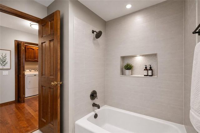 1008 Remington Court, Lee's Summit, MO 64086