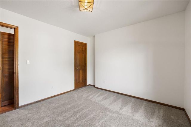 1008 Remington Court, Lee's Summit, MO 64086