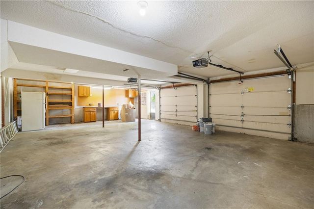 1008 Remington Court, Lee's Summit, MO 64086