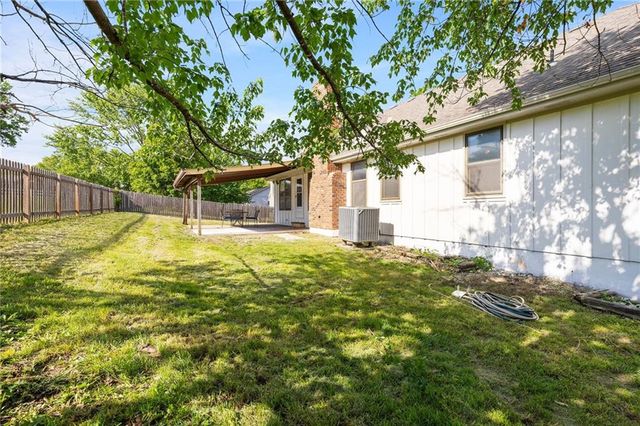 1008 Remington Court, Lee's Summit, MO 64086