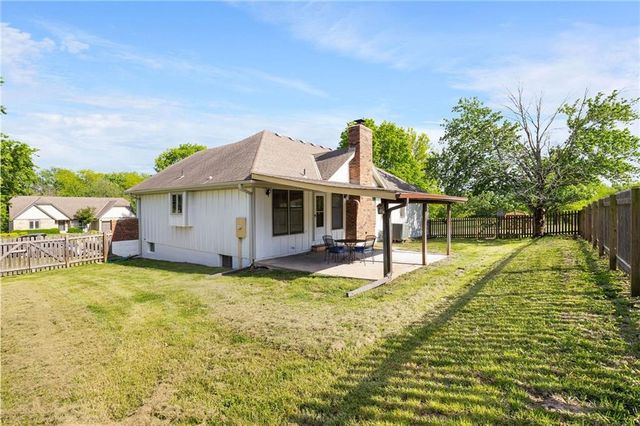 1008 Remington Court, Lee's Summit, MO 64086
