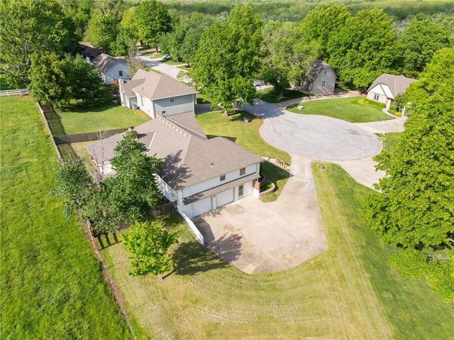 1008 Remington Court, Lee's Summit, MO 64086