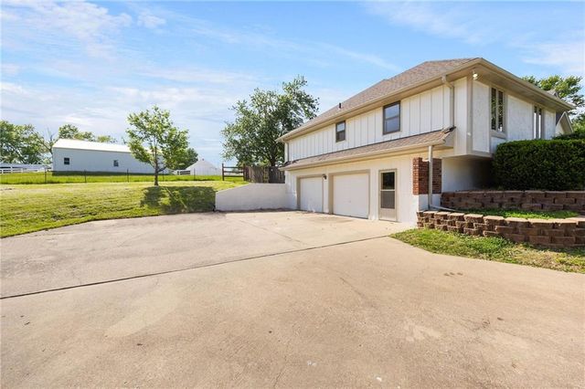 1008 Remington Court, Lee's Summit, MO 64086