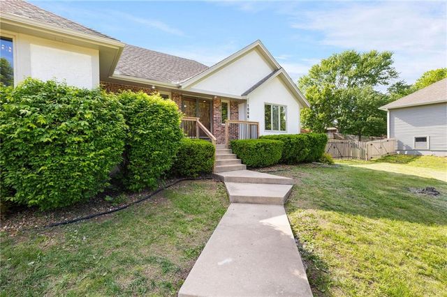 1008 Remington Court, Lee's Summit, MO 64086