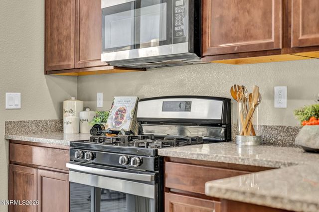 3678 Hollywood Park Drive, Reno, NV 89512