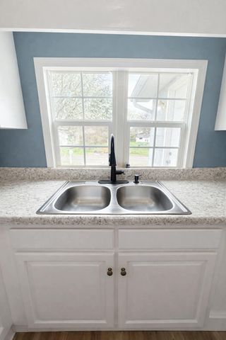 712 Henderson Avenue, Rossville, GA 30741