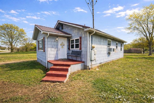 712 Henderson Avenue, Rossville, GA 30741