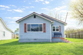 712 Henderson Avenue, Rossville, GA 30741