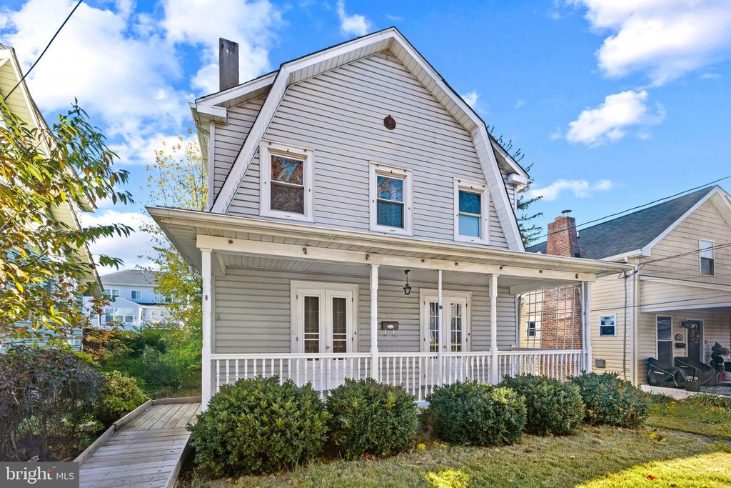 27 GLENWOOD AVE, Baltimore, MD 21228