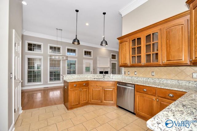 7500 Old Valley Point, Owens Cross Roads, AL 35763
