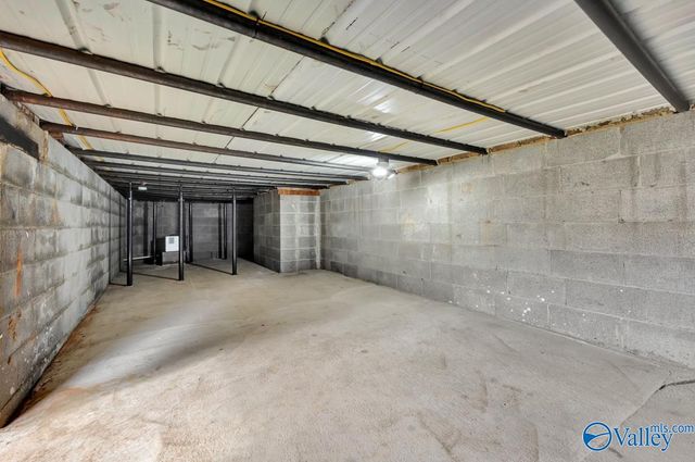 7500 Old Valley Point, Owens Cross Roads, AL 35763