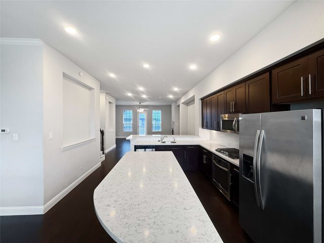 573 W Royal Lane, Irving, TX 75039