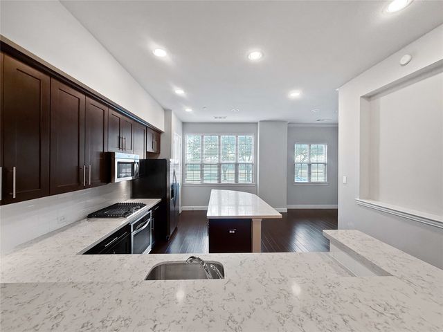 573 W Royal Lane, Irving, TX 75039