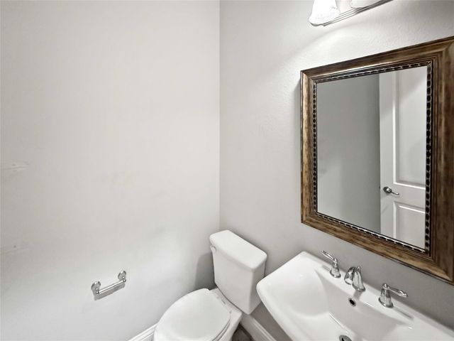 573 W Royal Lane, Irving, TX 75039