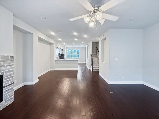 573 W Royal Lane, Irving, TX 75039