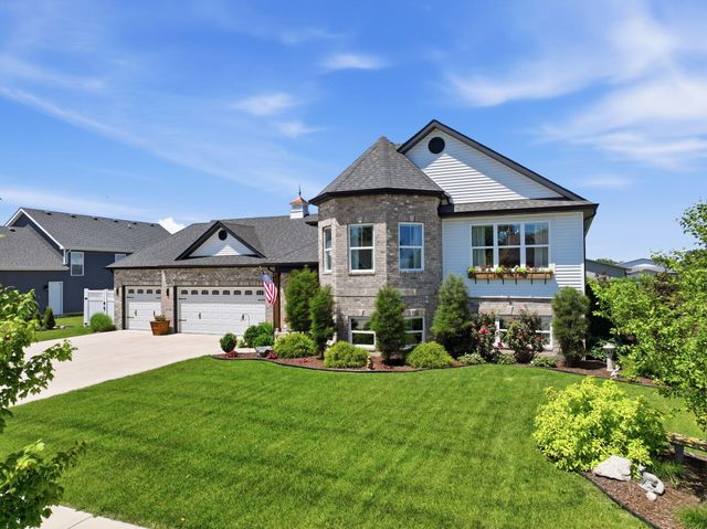 8202 Marshall Street, Merrillville, IN 46410