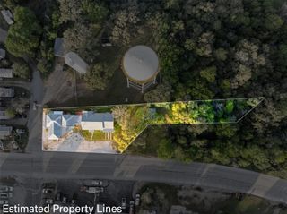 907/915 N Jefferson Street, La Grange, TX 78945